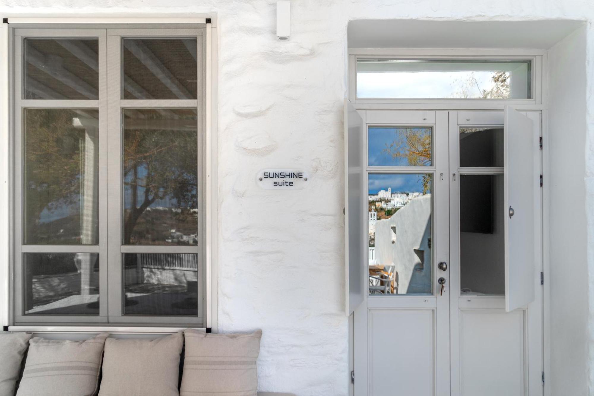 Rabagas Suites Luxury - In The Heart Of Sifnos Apollonía Exterior photo