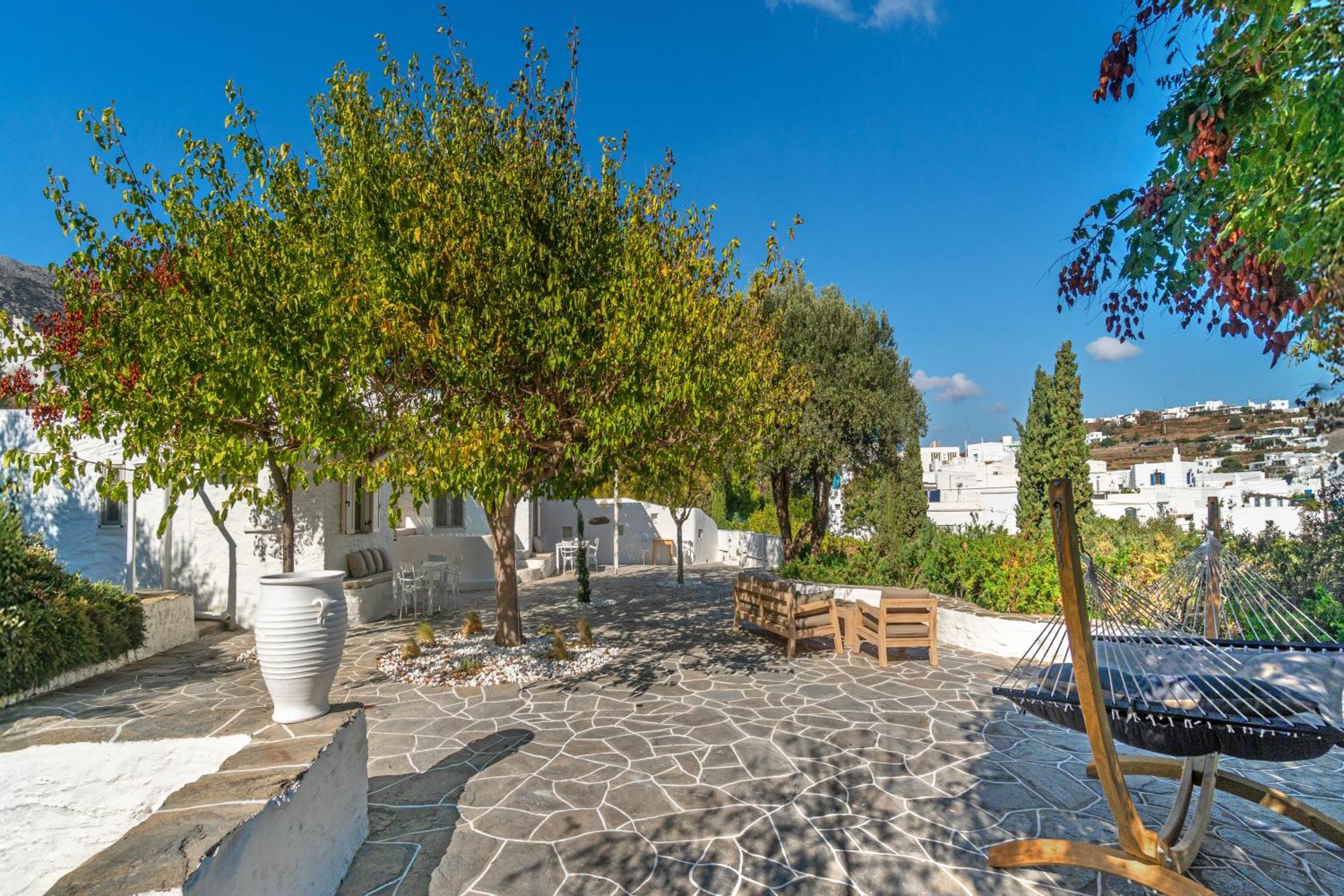 Rabagas Suites Luxury - In The Heart Of Sifnos Apollonía Exterior photo