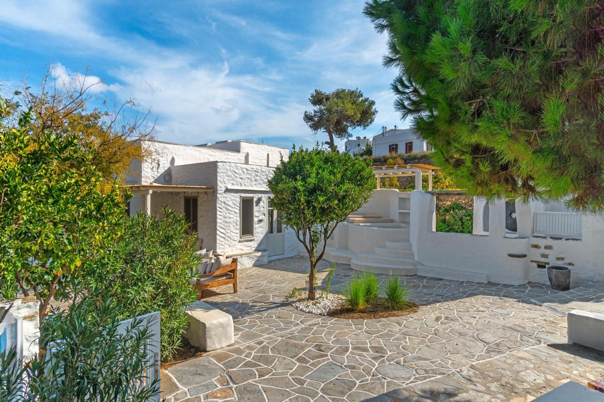 Rabagas Suites Luxury - In The Heart Of Sifnos Apollonía Exterior photo